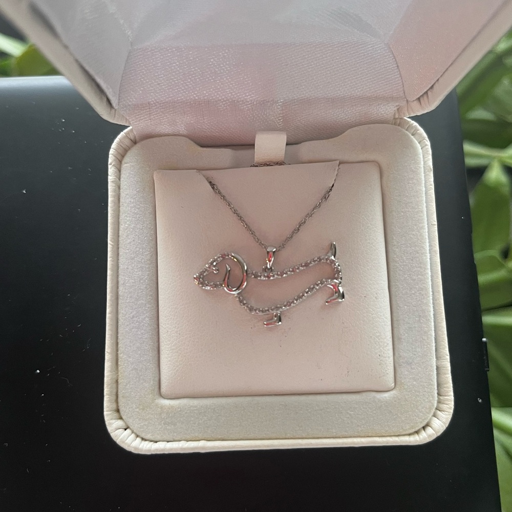 18k white gold diamond dachshund necklace